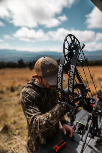 PSE Sicario RH 70lbs Kuiu Verde - Landing Soon